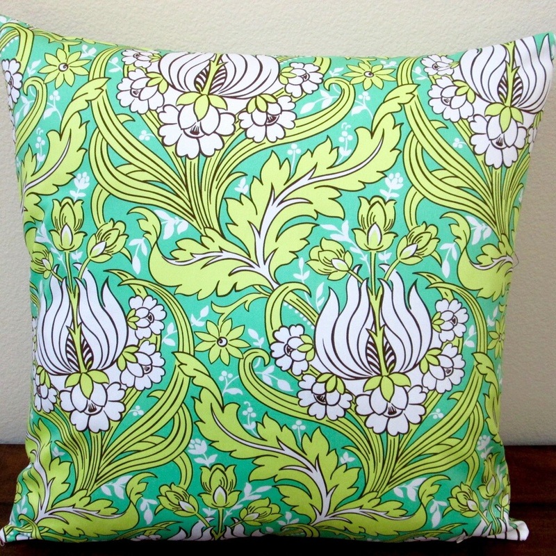 Artisan Pillows Indoor 20-inch Sateen Tulips in Emerald Green Throw Pillow Cover