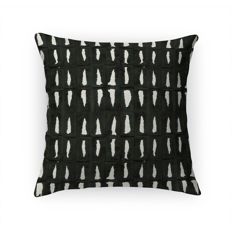 BAQUARELLE TARE Linen Throw Pillow By Nancy Green