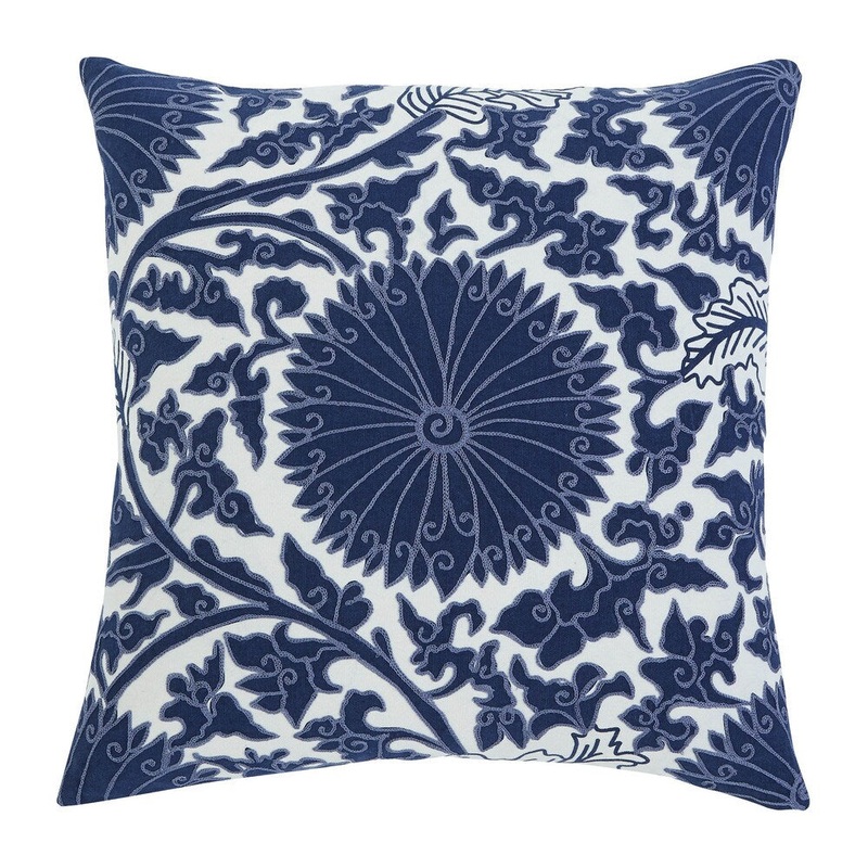 Signature Design by Ashley Medallion Navy 18-inch Pillow Cover