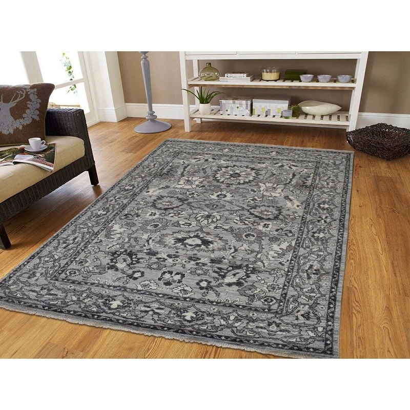 Shahbanu Rugs Hand-Knotted Heriz with Natural Colors Oriental Rug (5'1" x 7'2") - 5'1" x 7'2"