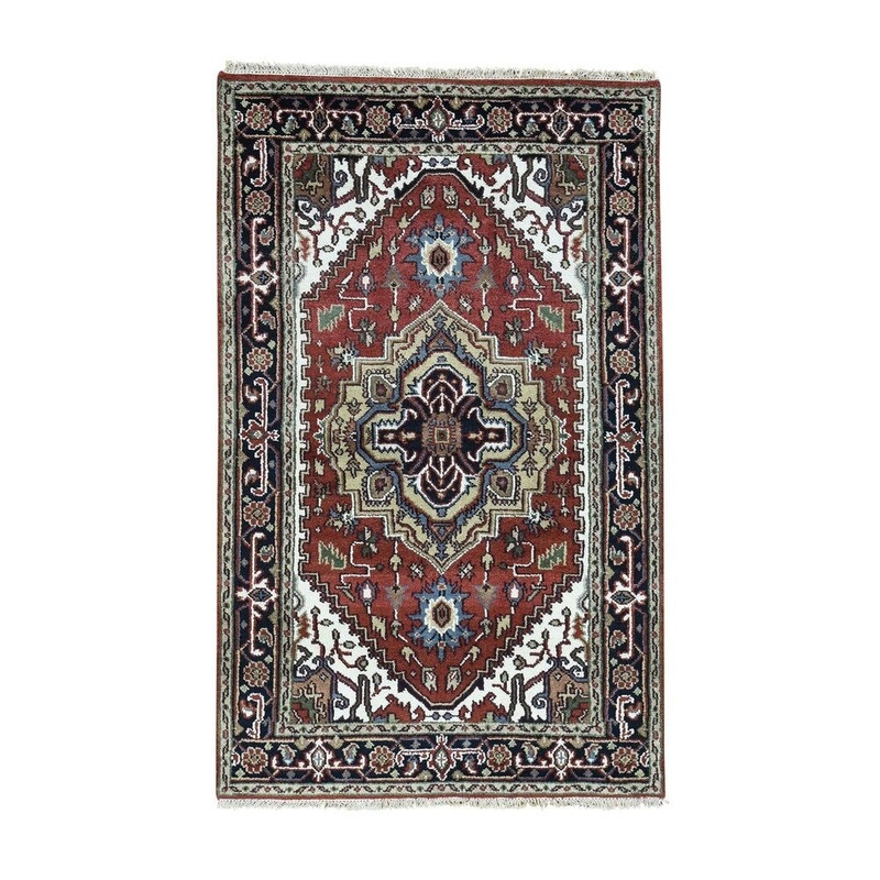 Shahbanu Rugs Pure Wool Hand-Knotted Geometric Serapi Heriz Oriental Rug (3'10" x 6'2") - 3'10" x 6'2"