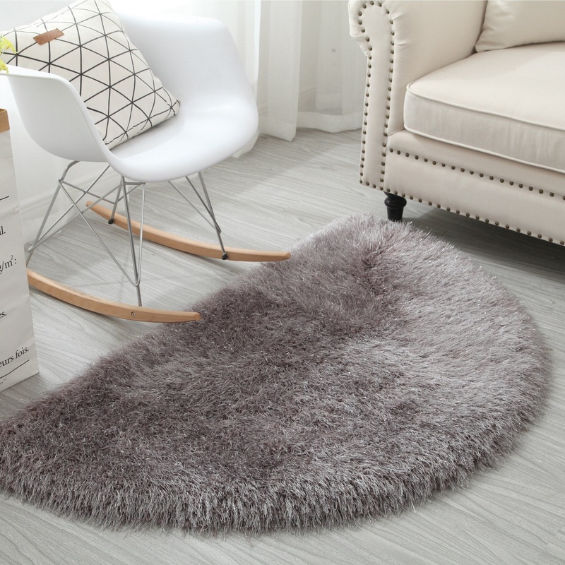 Manhattan Polyester Half Moon Area Rug, 2.5' x 4.5' - 2'5'' X 4'5''