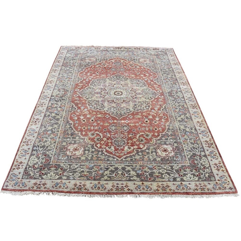 Shahbanu Rugs Hand-Knotted Antiqued Haji Jalili Tabriz Re-Creation Oriental Rug (4'1" x 6'2") - 4'1" x 6'2"