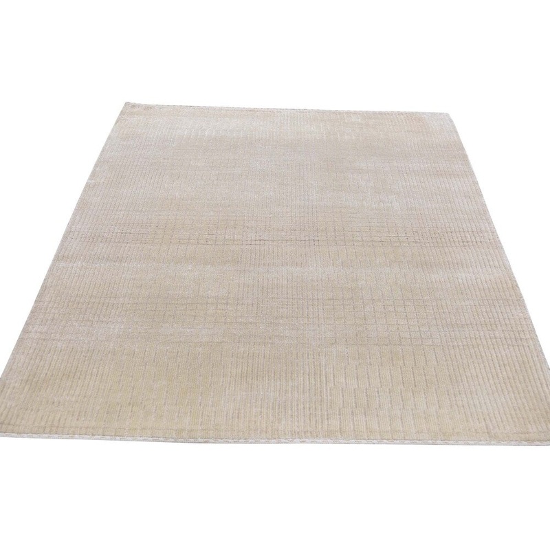 Shahbanu Rugs Wool and Silk Tone-on-Tone Nepali Hand-Knotted Oriental Rug (4'0" x 5'10") - 4'0" x 5'10"