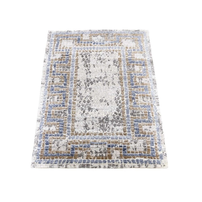 Shahbanu Rugs Ivory And Blue Silken Roman Mosaic Design Hand-Knotted Oriental Rug (2'1" x 3'0") - 2'1" x 3'0"