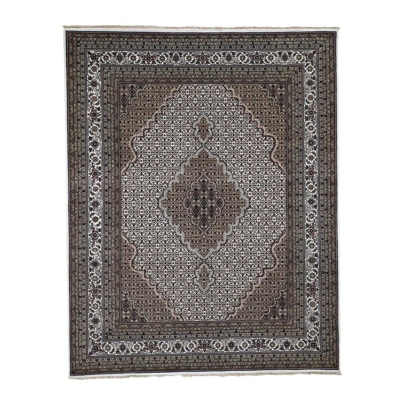 Shahbanu Rugs Wool And Silk Tabriz Mahi Hand-Knotted Oriental Rug (8'0" x 10'0") - 8'0" x 10'0"