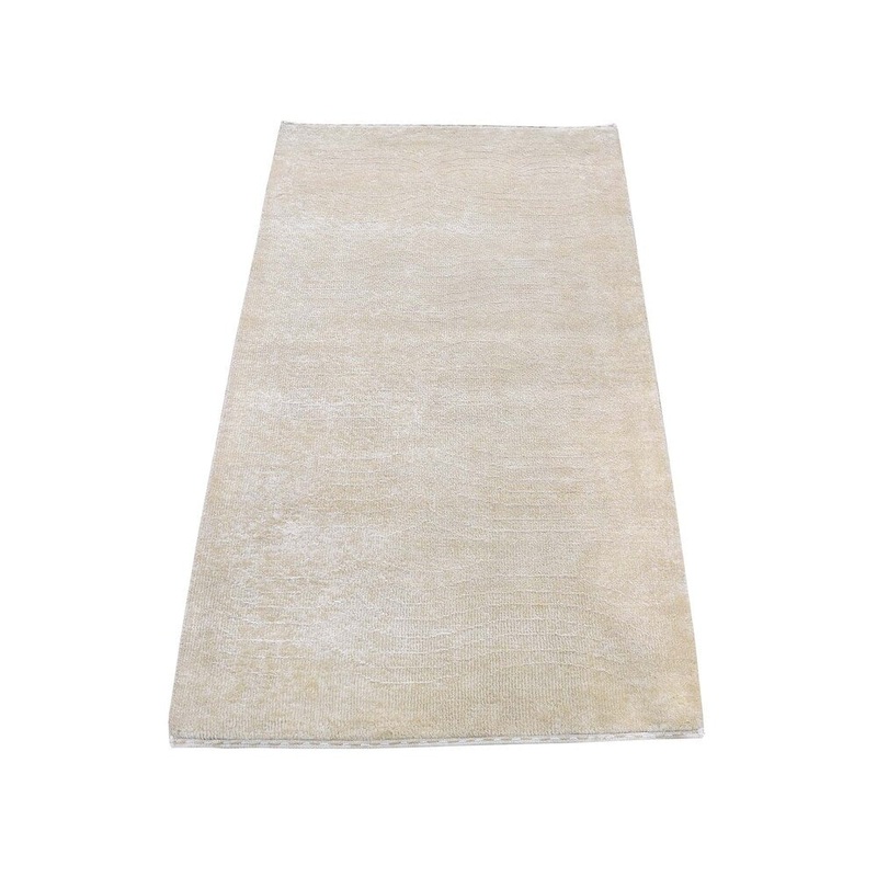Shahbanu Rugs Wool and Silk Tone-on-Tone Nepali Hand-Knotted Oriental Rug (2'3" x 4'1") - 2'3" x 4'1"