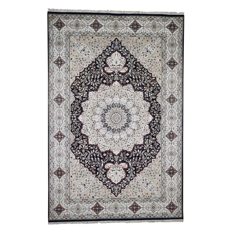 Shahbanu Rugs Hand-Knotted Wool and Silk 250 Kpsi Ivory Nain With Medallion Rug (6'0" x 9'0") - 6'0" x 9'0"