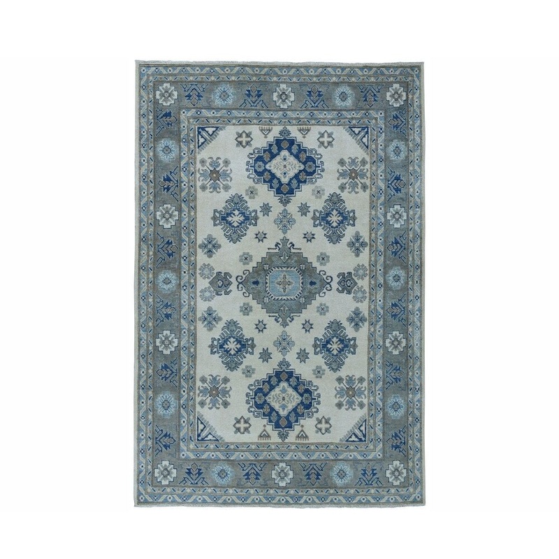 Shahbanu Rugs Ivory Vintage Look Kazak Pure Wool Hand-Knotted Oriental Rug (5'5" x 7'7") - 5'5" x 7'7"